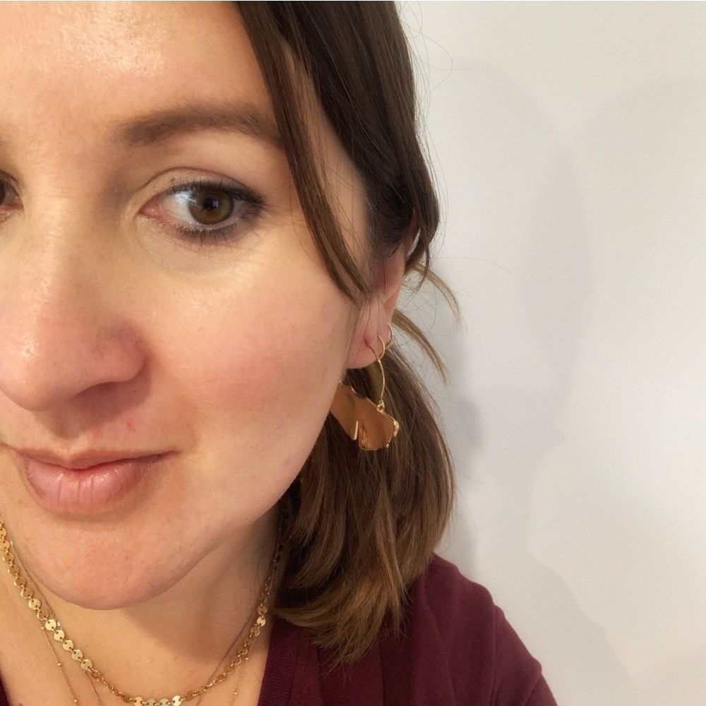 Anthropologie Golden Ginko Leaf Earrings - Picture 11 of 12